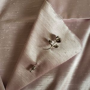 Rose pin